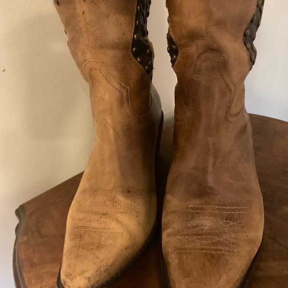 Brown Matisse Women’s Cowboy Boots with Studded Inlay. - Picture 5 of 7